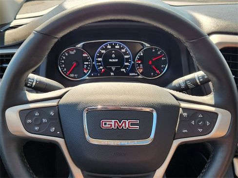 Used 2023 GMC Acadia Denali image 25