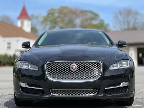 Used 2017 Jaguar XJ L Portfolio AWD/4WD image 2