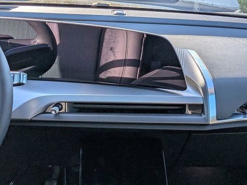 New 2026 Cadillac Vistiq Sport w/ LPO, Floor Liner Package image 20