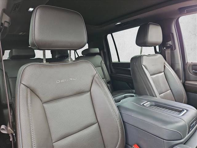 Used 2023 GMC Yukon XL Denali AWD/4WD image 14