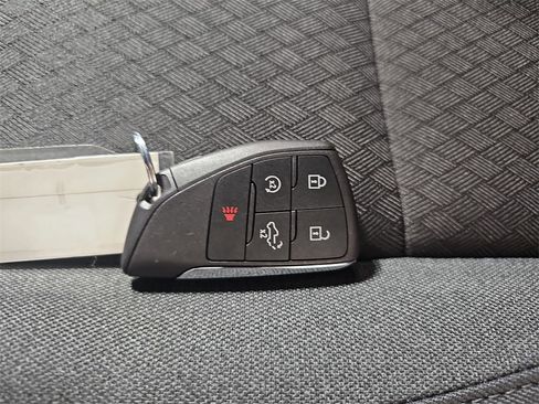 Used 2025 GMC Sierra 1500 Elevation image 37