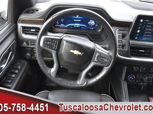 Used 2022 Chevrolet Suburban Premier image 32