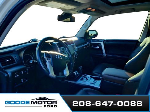Used 2023 Toyota 4Runner Limited image 9