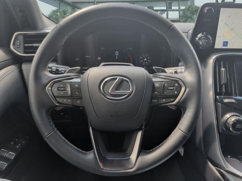 Used 2025 Lexus LX 700h Overtrail AWD/4WD image 13