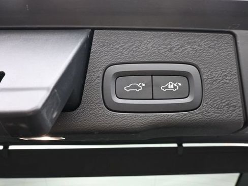 Used 2023 Volvo XC60 B5 Ultimate w/ Climate Package AWD/4WD image 33