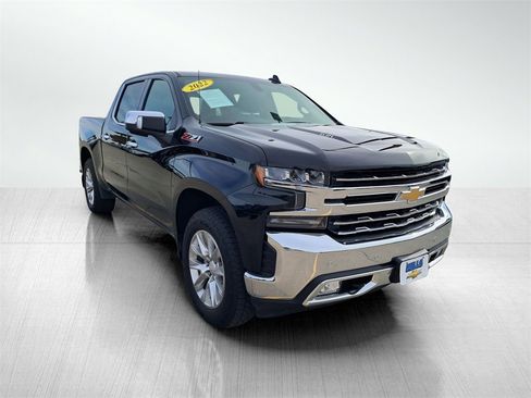 Used 2022 Chevrolet Silverado 1500 LTZ w/ Z71 Off-Road Package image 3