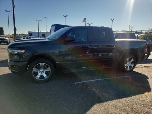 Used 2025 RAM 1500 Tradesman AWD/4WD image 16