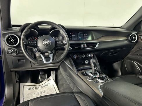 Used 2022 Alfa Romeo Stelvio Ti AWD/4WD image 18