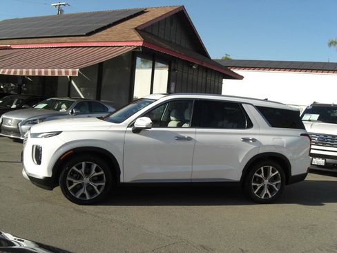 Used 2022 Hyundai Palisade SEL w/ 8P Bench Seat Package FWD image 2