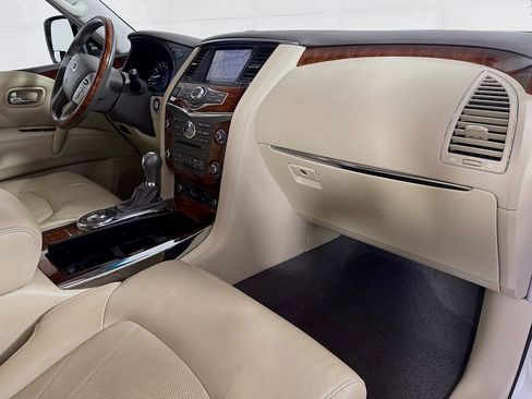 Used 2017 INFINITI QX80 2WD w/ Deluxe Technology Package image 40