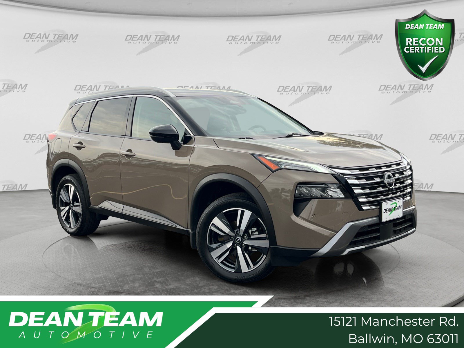 Used 2025 Nissan Rogue SL AWD/4WD image 1