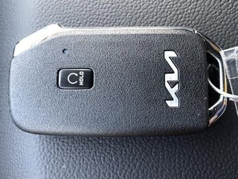 New 2025 Kia Sportage SX FWD image 29