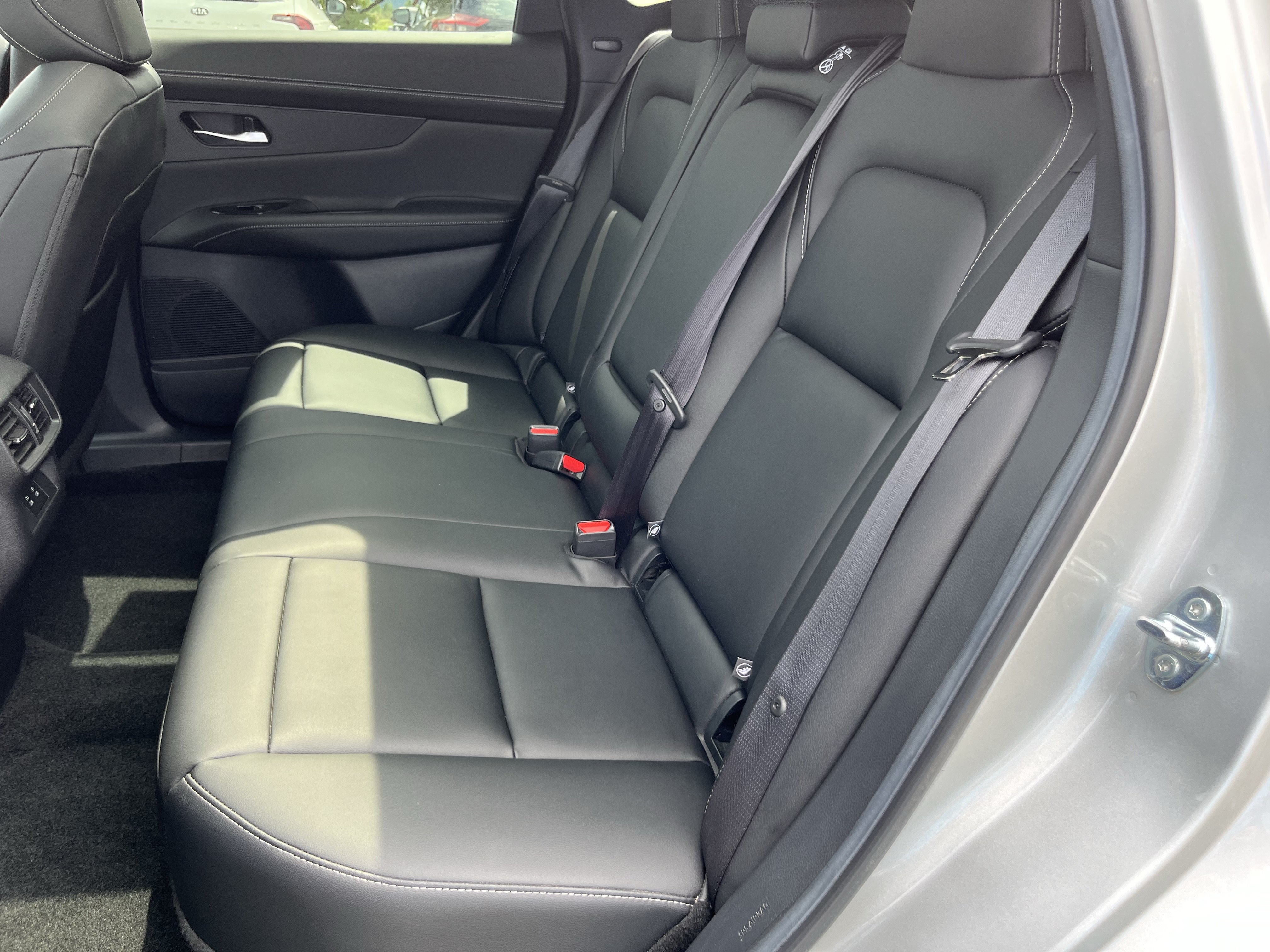 Used 2025 Nissan Murano SL AWD/4WD image 17