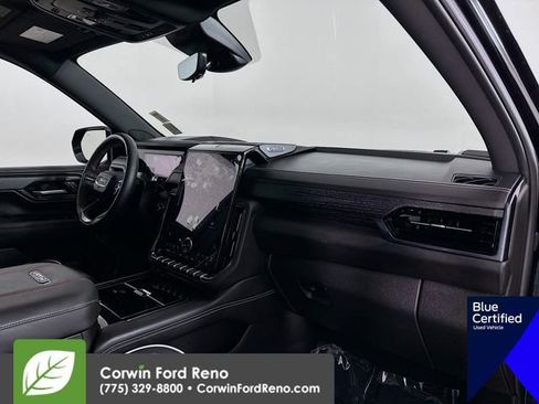 Used 2025 GMC Yukon XL AT4 Ultimate image 36