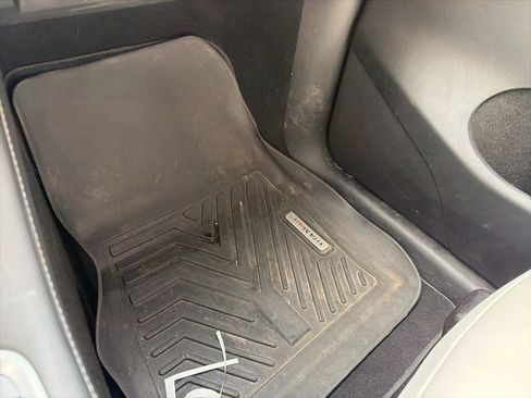 Used 2023 Tesla Model Y Long Range image 22