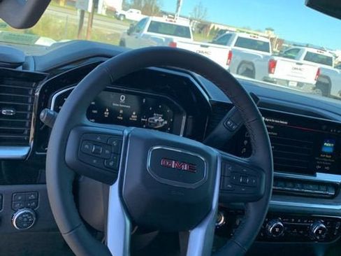 New 2026 GMC Sierra 2500 SLT w/ SLT Convenience Package AWD/4WD image 20