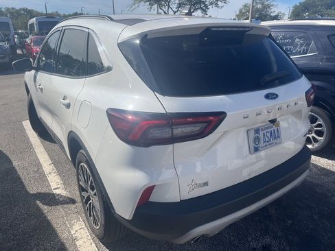 Used 2024 Ford Escape SE image 13