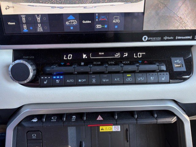 Used 2023 Toyota Sequoia Capstone AWD/4WD image 22