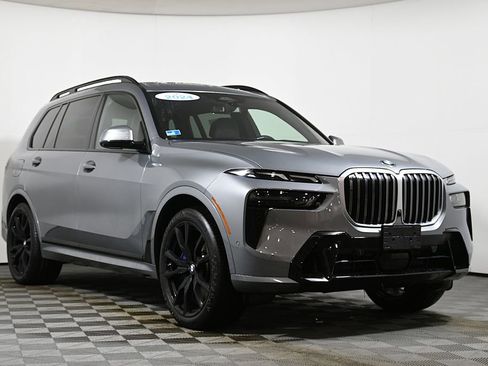 Certified 2024 BMW X7 xDrive40i w/ M Sport Package image 9