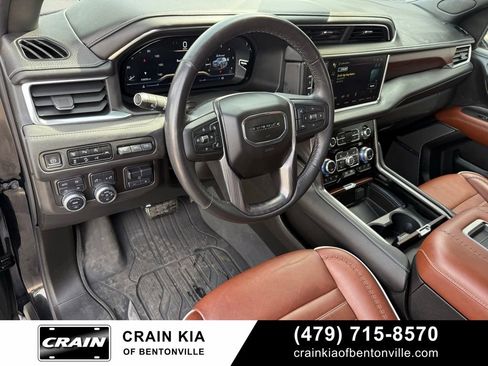 Used 2023 GMC Yukon Denali Ultimate image 9