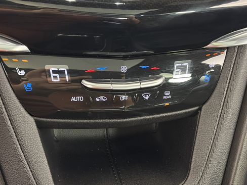 Used 2023 Cadillac XT6 Sport w/ Technology Package AWD/4WD image 27