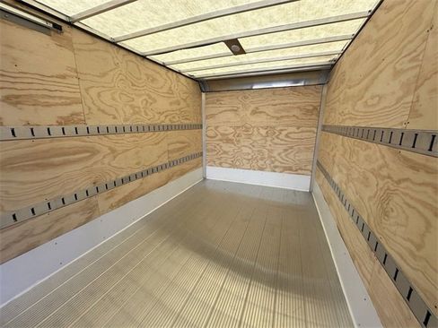 New 2024 Ford E-450 and Econoline 450 Super Duty w/ Power Windows & Locks Group image 32