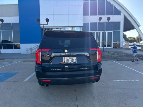 Used 2023 GMC Yukon XL Denali Ultimate AWD/4WD image 3
