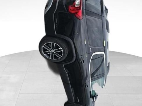 Used 2023 GMC Acadia SLT w/ Technology Package image 6