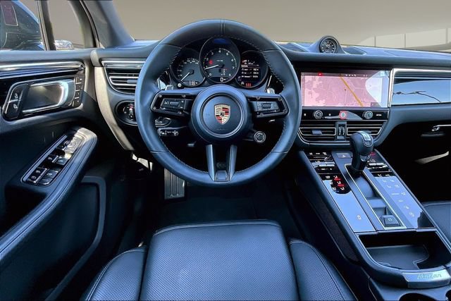 Used 2026 Porsche Macan AWD/4WD image 8