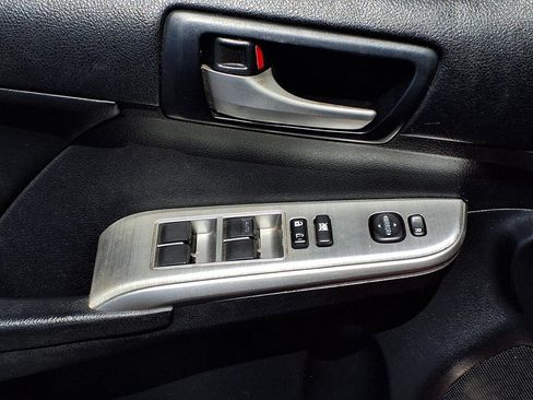 Used 2014 Toyota Camry SE FWD image 18
