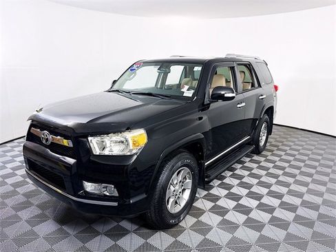Used 2012 Toyota 4Runner SR5 image 3