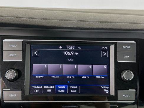 Used 2024 Volkswagen Jetta SE image 21