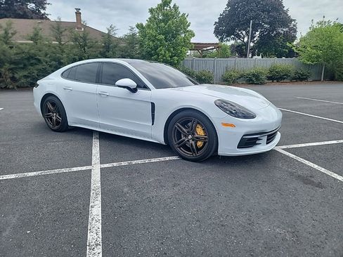Used 2018 Porsche Panamera 4 AWD/4WD image 7