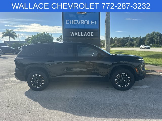 Used 2025 Chevrolet Traverse Z71 w/ Driver Confidence Package AWD/4WD image 6
