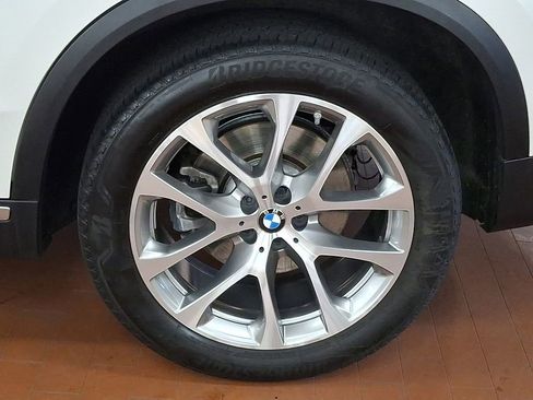 Used 2024 BMW X5 xDrive40i AWD/4WD image 6
