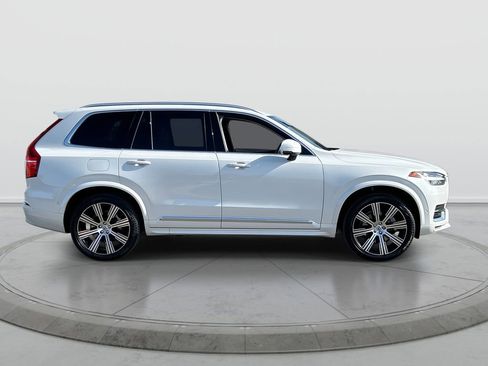 Used 2023 Volvo XC90 B6 Ultimate w/ Protection Package Premier AWD/4WD image 9