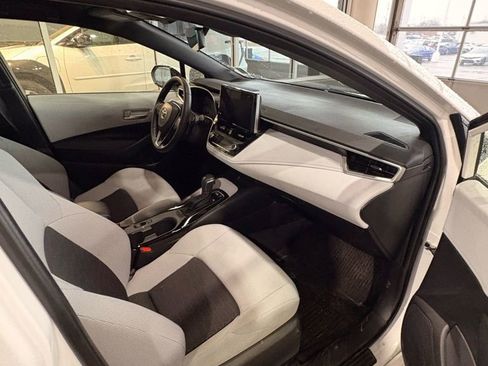 Used 2023 Toyota Corolla SE image 16