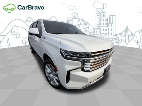 Used 2022 Chevrolet Suburban High Country w/ Premium Package AWD/4WD image 9