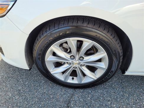 Used 2024 Chevrolet Malibu LT image 15