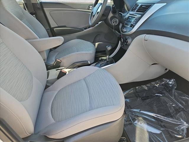 Used 2017 Hyundai Accent SE FWD image 18