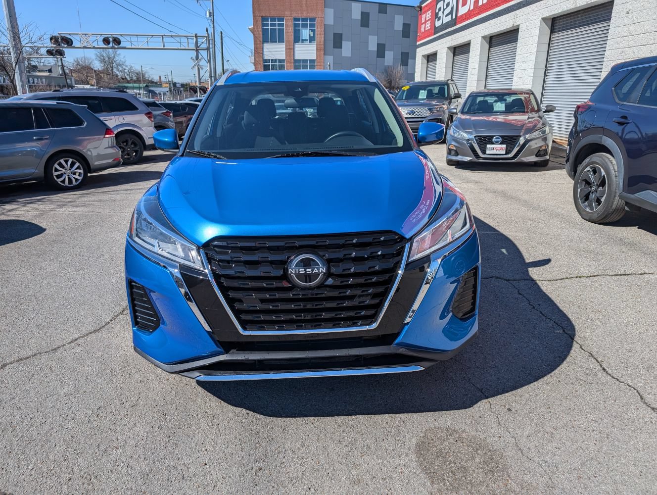 Used 2024 Nissan Kicks SV FWD image 3