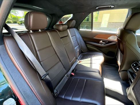 Used 2020 Mercedes-Benz GLE 350 4MATIC w/ Premium Package image 21