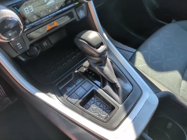 Certified 2025 Toyota RAV4 XLE FWD image 20