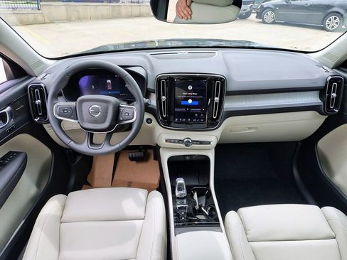 New 2026 Volvo XC40 B5 Ultra w/ Climate Package AWD/4WD image 27