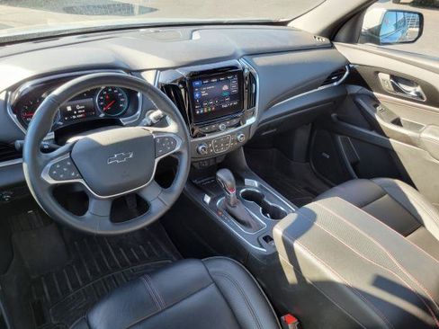 Used 2023 Chevrolet Traverse RS AWD/4WD image 23