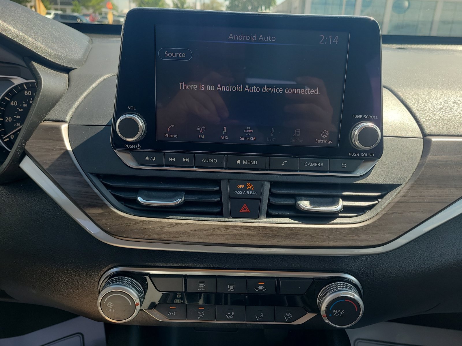Used 2024 Nissan Altima 2.5 SV FWD image 18
