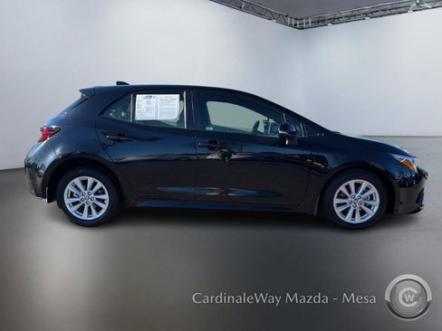 Used 2023 Toyota Corolla SE image 3