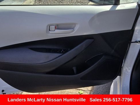 Used 2023 Toyota Corolla LE image 19