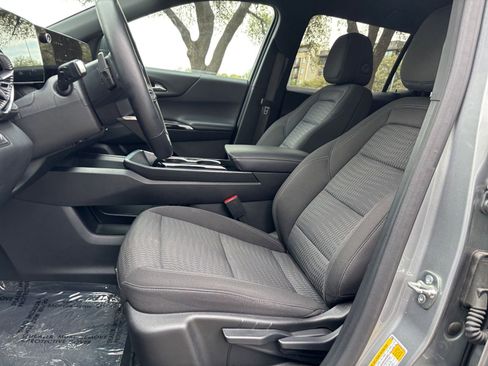 Used 2025 Chevrolet Equinox LT AWD/4WD image 22