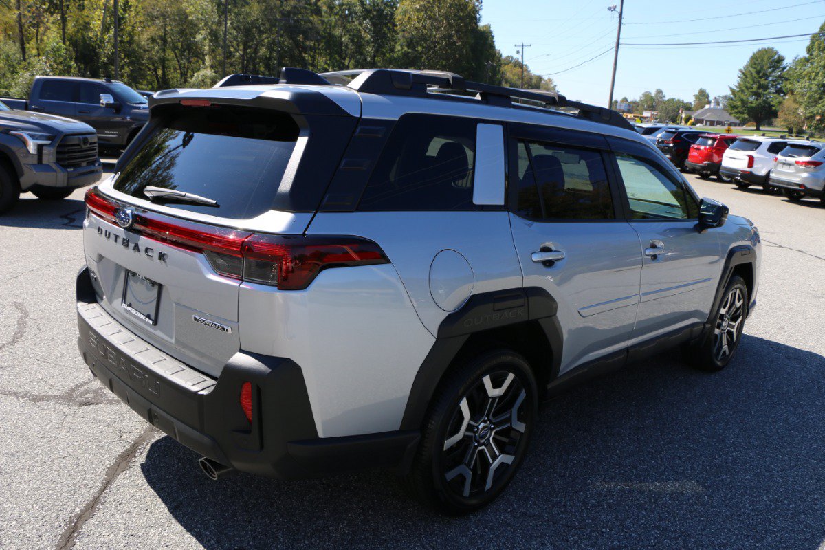 Used 2026 Subaru Outback Touring XT AWD/4WD image 8